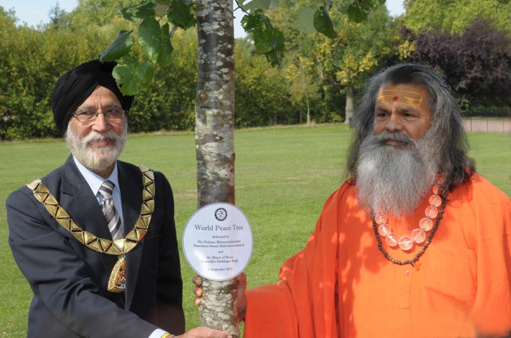 Peace tree planting in London 2010